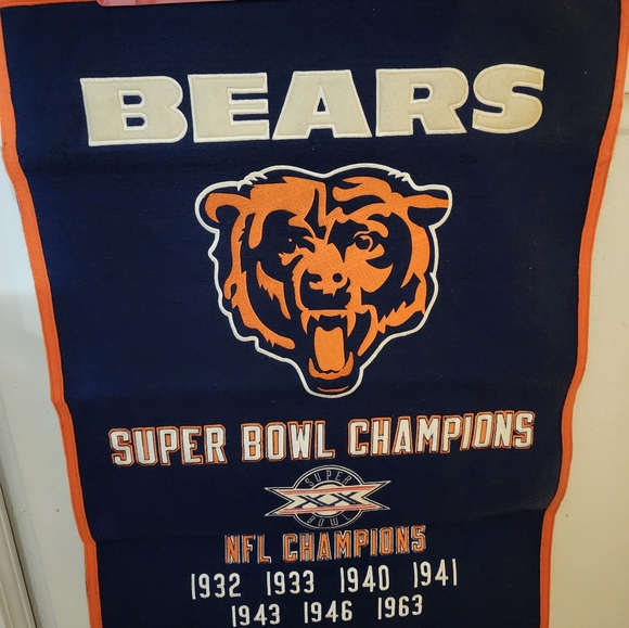 Chicago Bears 24" x 38" Wool NFL Dynasty Banner - Picture 2 of 6
